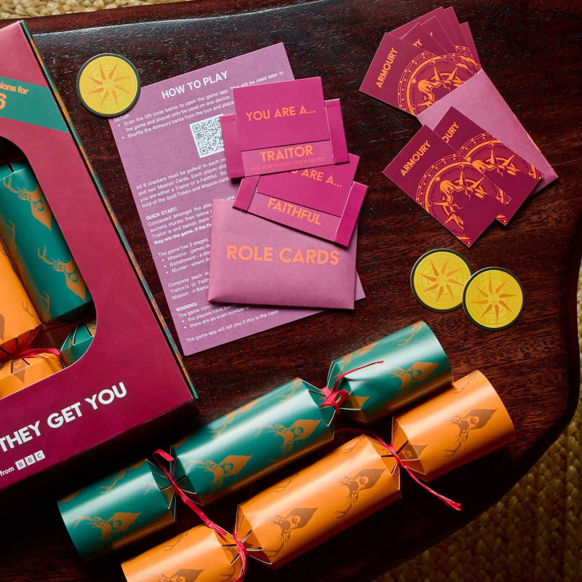 The Traitors Christmas Crackers